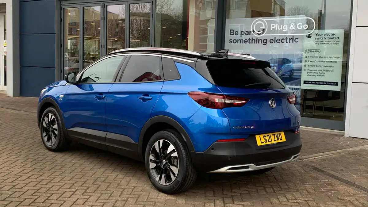 2021-vauxhall-grandland-x-12-griffin-big-4