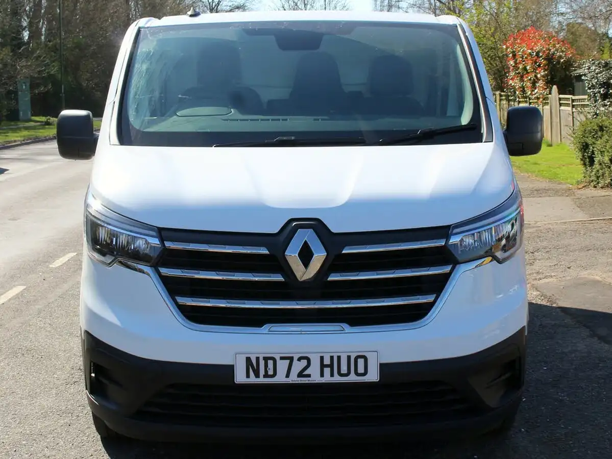 2022-renault-trafic-20dci-sl28-130-business-big-46