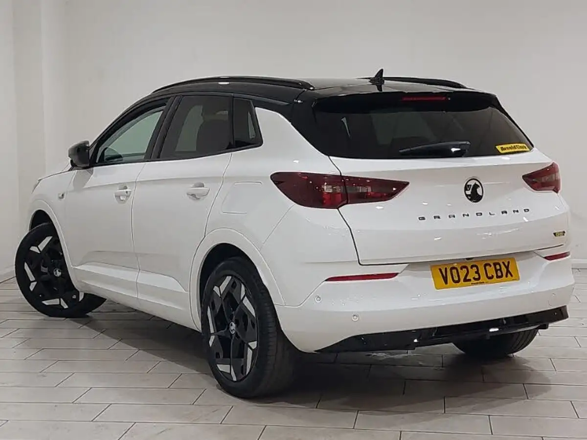 2023-vauxhall-grandland-16-gse-big-1