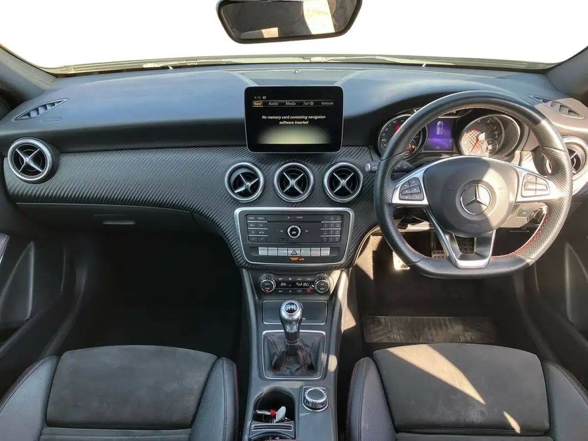 2018-mercedes-benz-a-class-16-a160-amg-line-ss-big-8