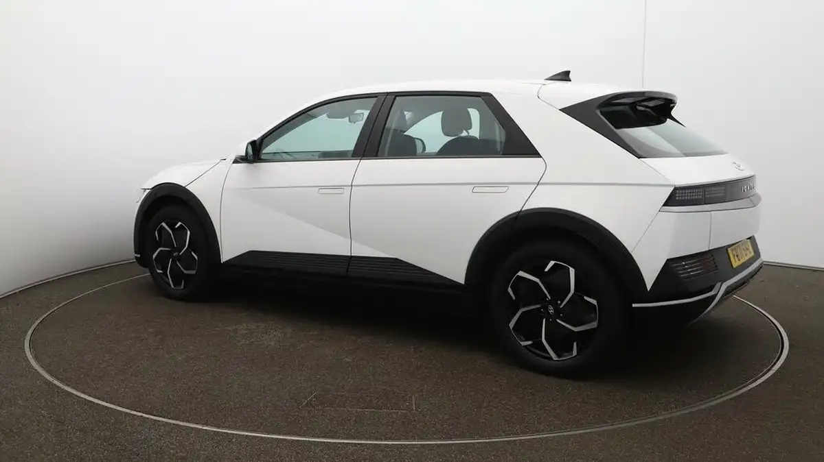 2022-hyundai-ioniq-5-e-se-connect-big-26