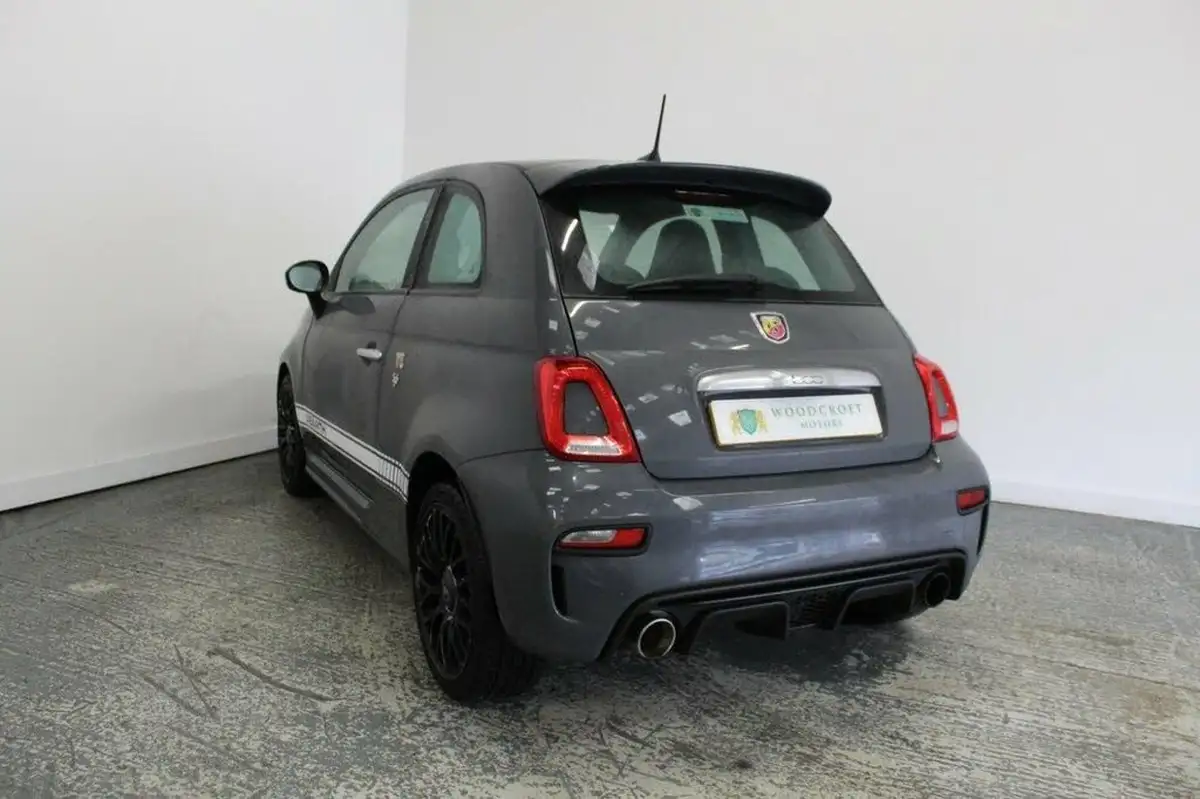2016-abarth-595-14-tjet-big-4