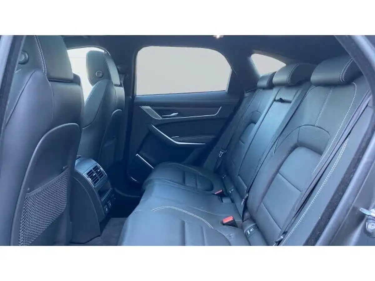 2024-jaguar-f-pace-20-d200-r-dynamic-hse-black-big-3