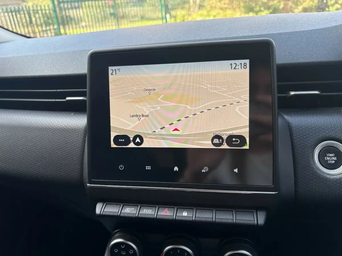 2020-renault-clio-10-tce-iconic-100bhp-cvt-big-28