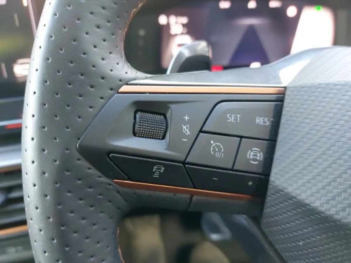 2024-cupra-leon-nf-15-etsi-v1-hatchback-big-16