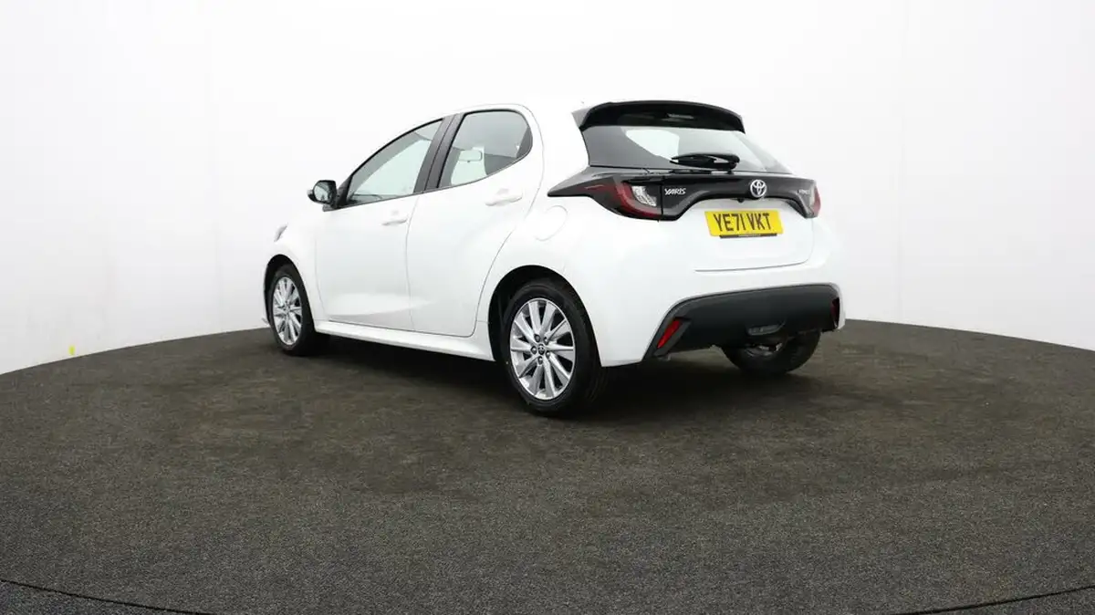 2022-toyota-yaris-15-vvt-i-icon-big-69