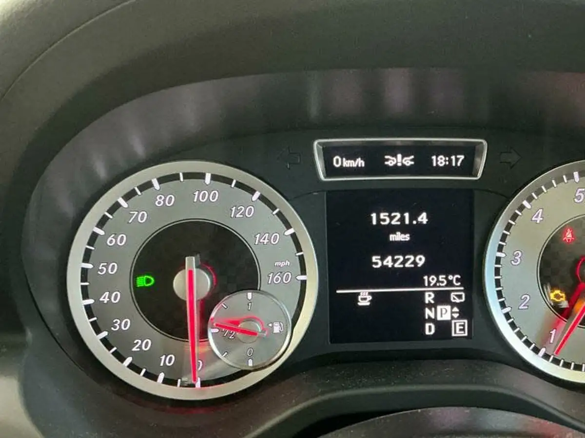2013-mercedes-benz-a-class-16-a200-sport-156bhp-7g-dct-big-11