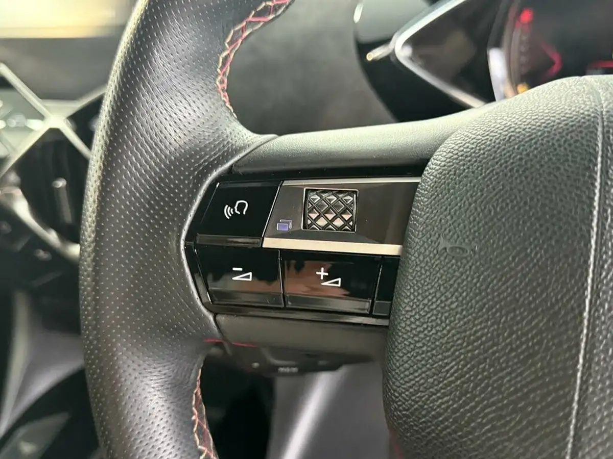 2019-ds-ds-3-crossback-12-puretech-performance-line-100ps-big-35