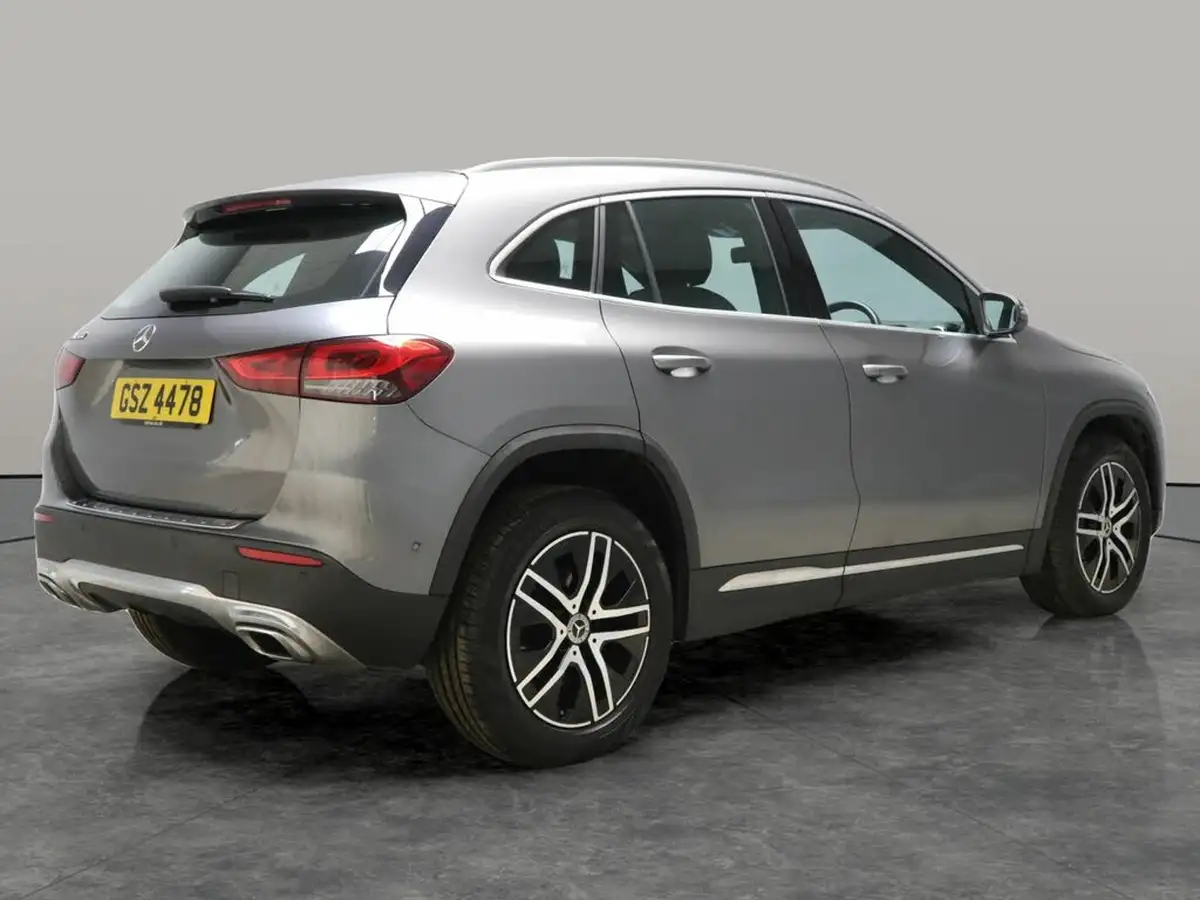 2020-mercedes-benz-gla-class-13-gla-200-sport-executive-big-9