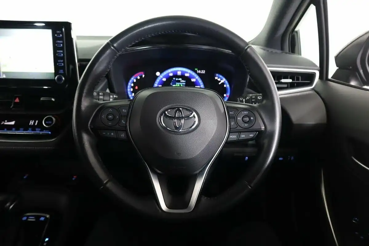 2021-toyota-corolla-18-vvt-i-icon-tech-spare-wheel-touring-sports-5d-big-37