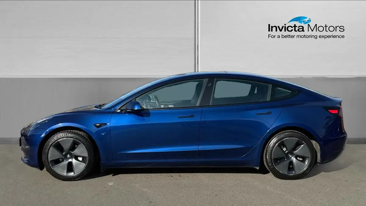 2021-tesla-model-3-e-long-range-awd-big-5