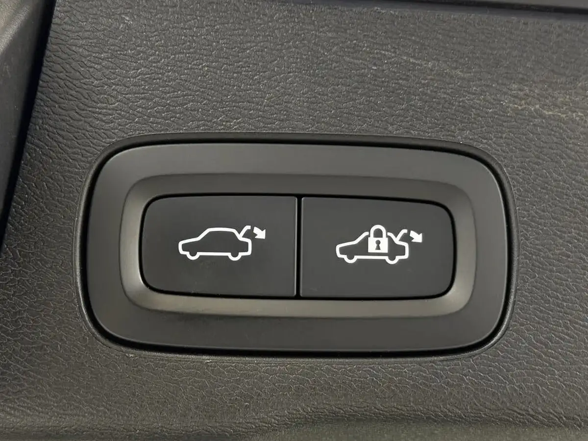 2021-volvo-xc60-20-b5-inscription-awd-big-21