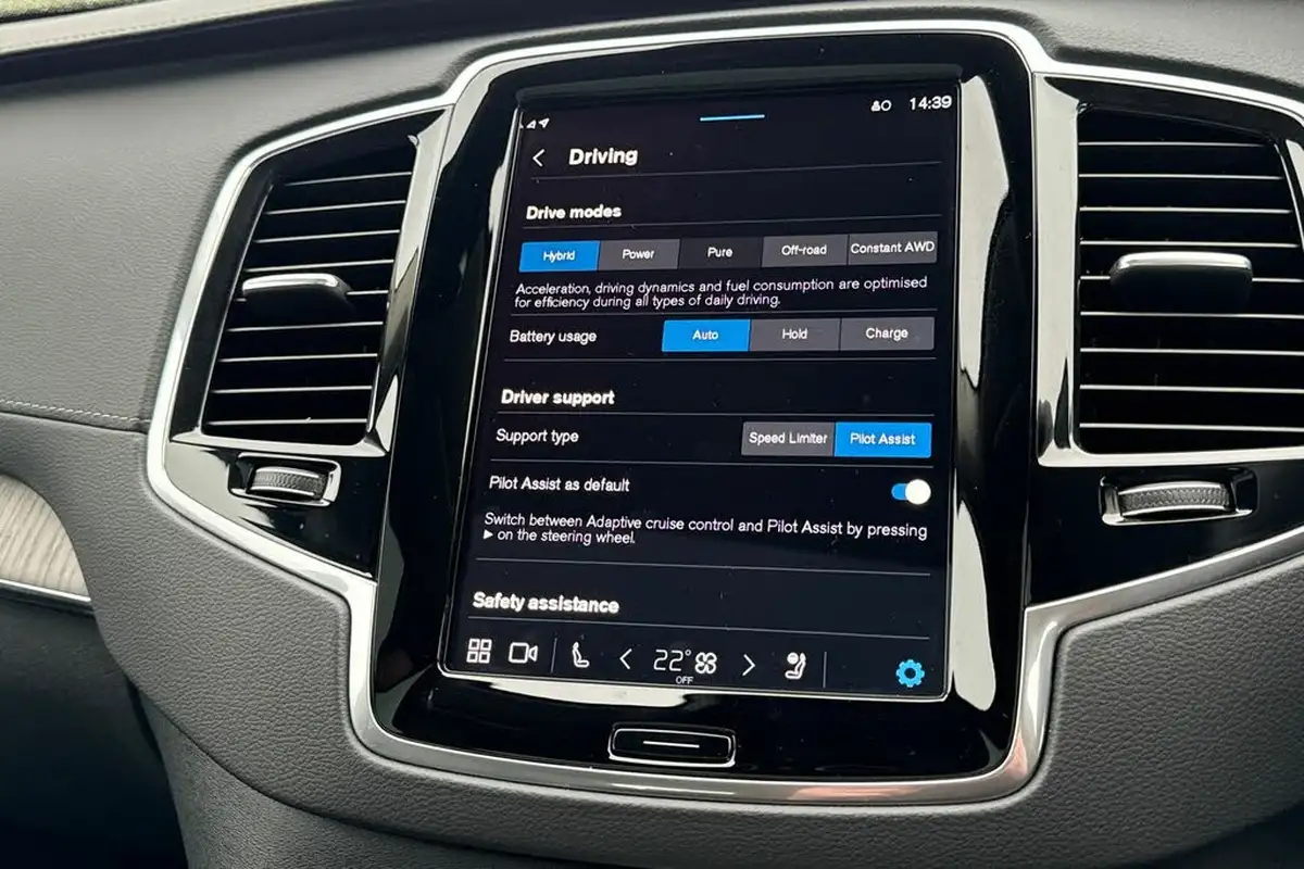 2023-volvo-xc90-20-t8-ultimate-dark-big-24