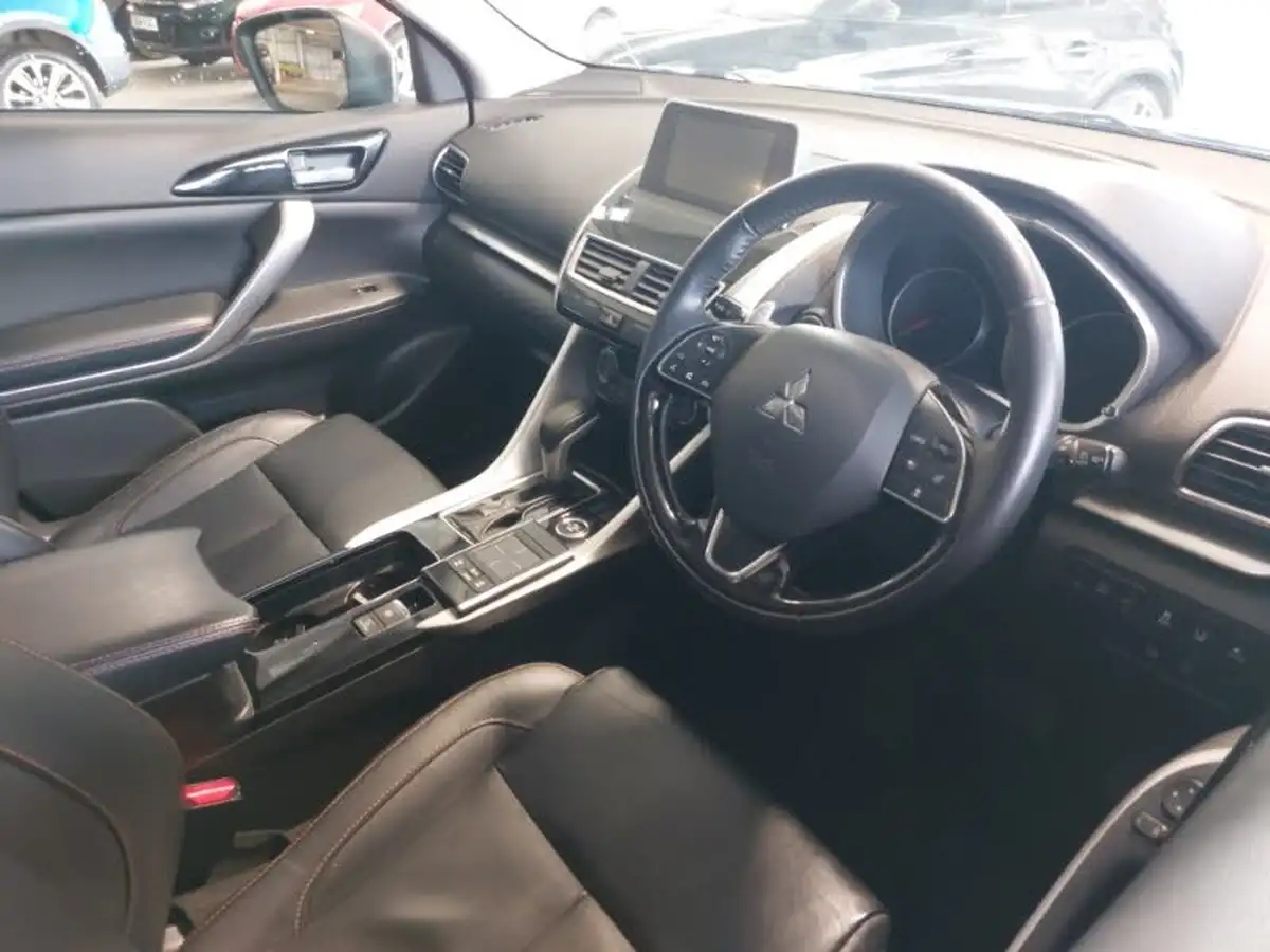 2019-mitsubishi-eclipse-cross-15-black-4wd-auto-big-10