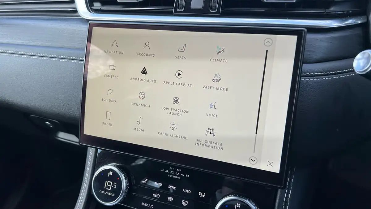 2022-jaguar-f-pace-20-p250-r-dynamic-hse-big-24