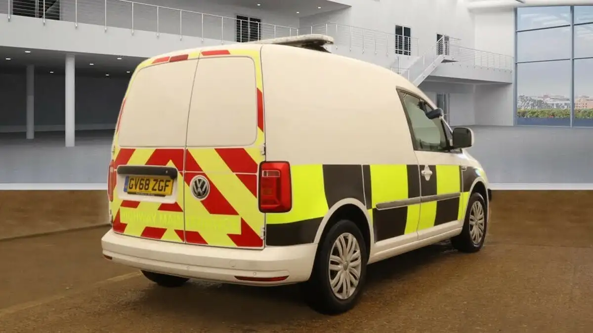 2019-volkswagen-caddy-14-tsi-c20-trendline-bmt-big-1