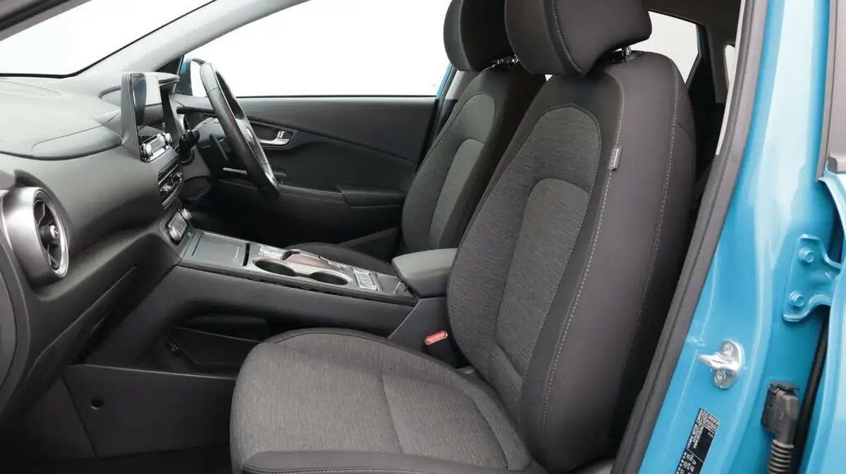 2022-hyundai-kona-e-premium-204ps-64kwh-7kw-obc-big-14