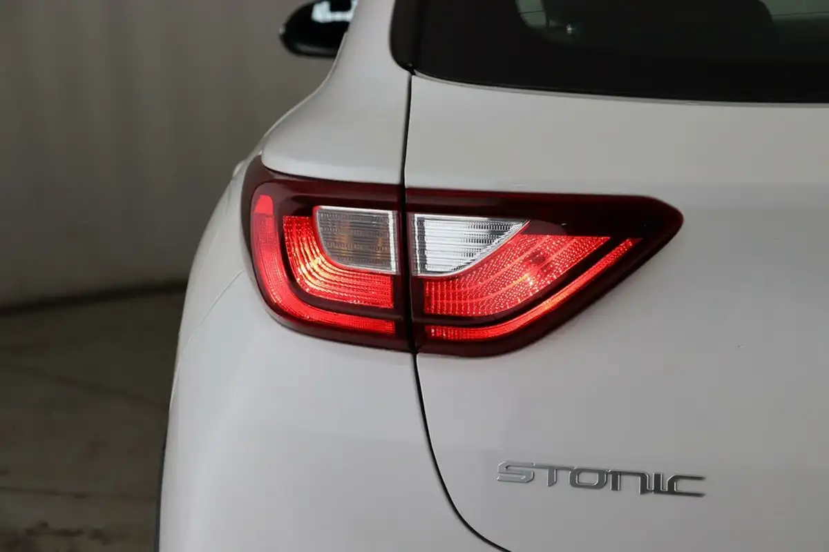 2023-kia-stonic-10-t-gdi-2-99bhp-big-8
