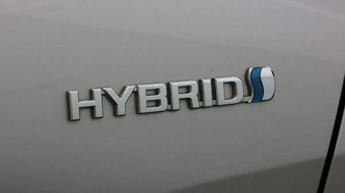 2021-toyota-c-hr-18-vvt-i-design-big-20