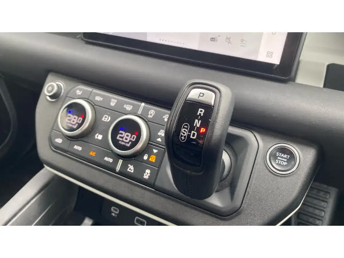 2020-land-rover-110-defender-20-d240-se-110-big-12