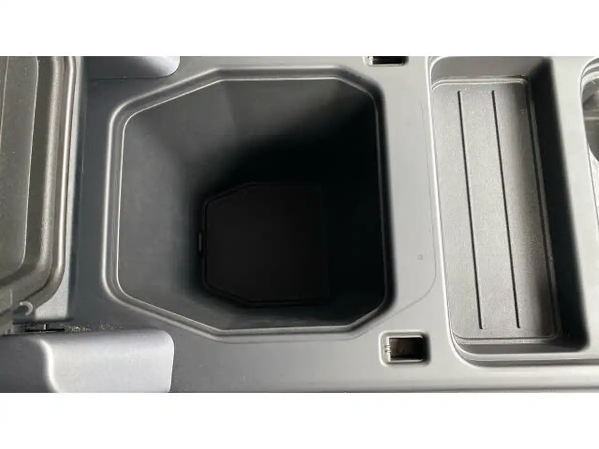 2020-land-rover-110-defender-20-d240-se-110-big-36