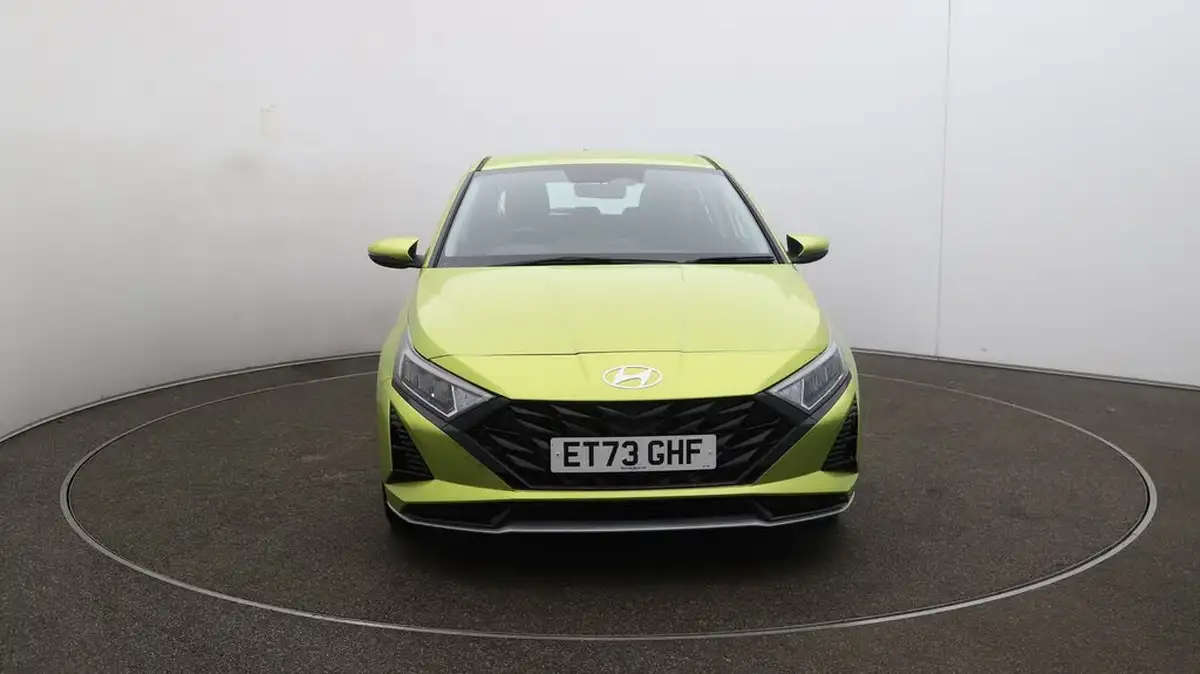2024-hyundai-i20-10-t-gdi-advance-big-2