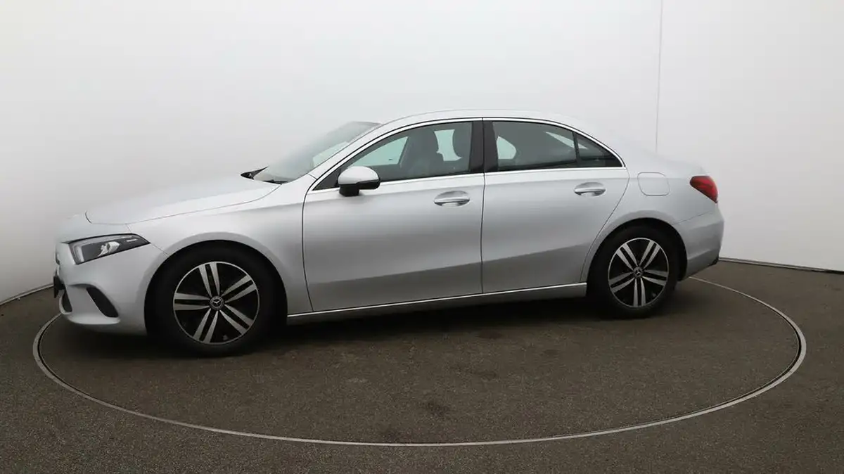 2020-mercedes-benz-a-class-13-a200-sport-saloon-4d-big-58