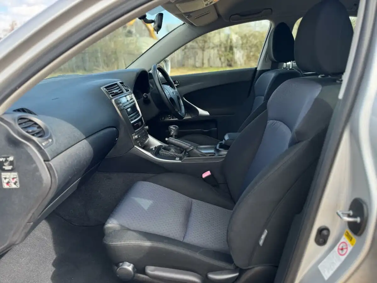 2008-lexus-is-250-25-big-20