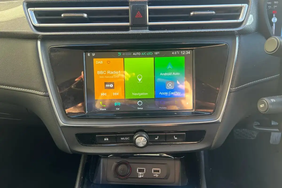 2021-mg-mg5-e-exclusive-ev-big-16