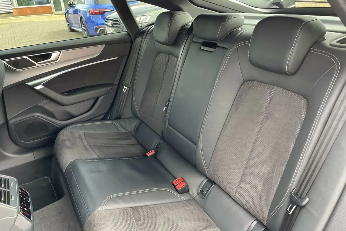 2019-audi-a7-30-45-tdi-s-line-big-38