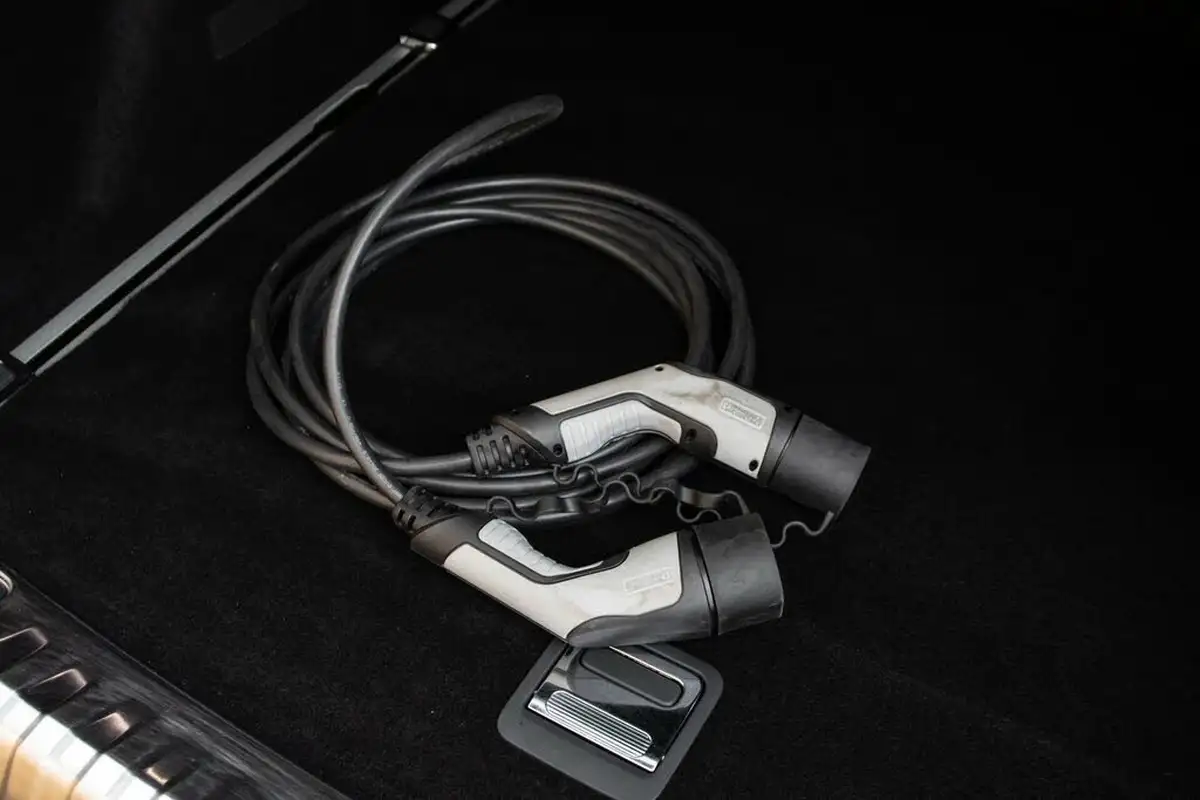 2020-peugeot-508-sw-16-puretech-gt-225bhp-hybrid-e-eat8-big-35