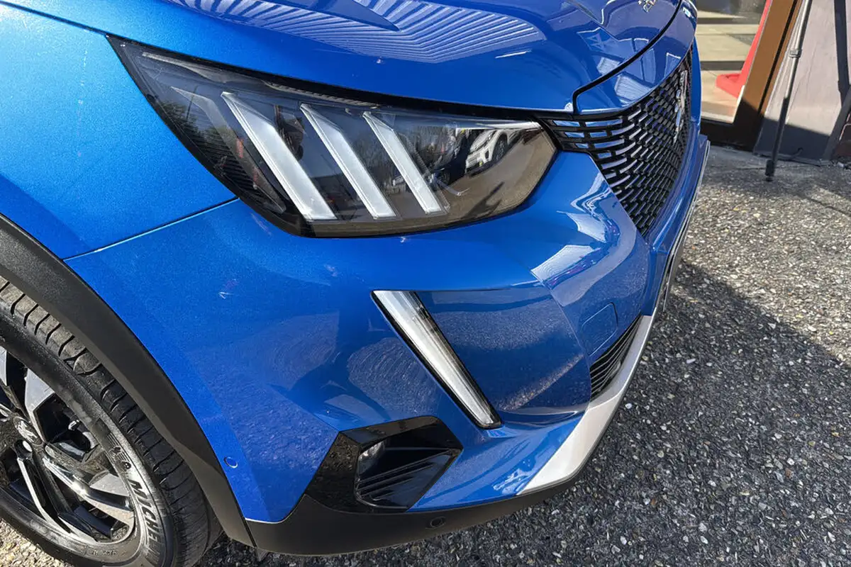 2021-peugeot-2008-suv-e-gt-big-37