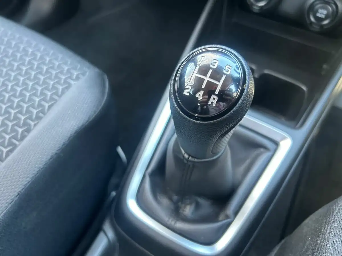 2022-suzuki-swift-12-dualjet-sz-l-big-18