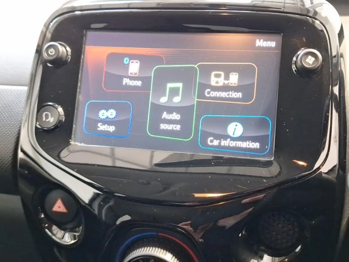 2021-citroen-c1-10-vti-shine-5d-big-18
