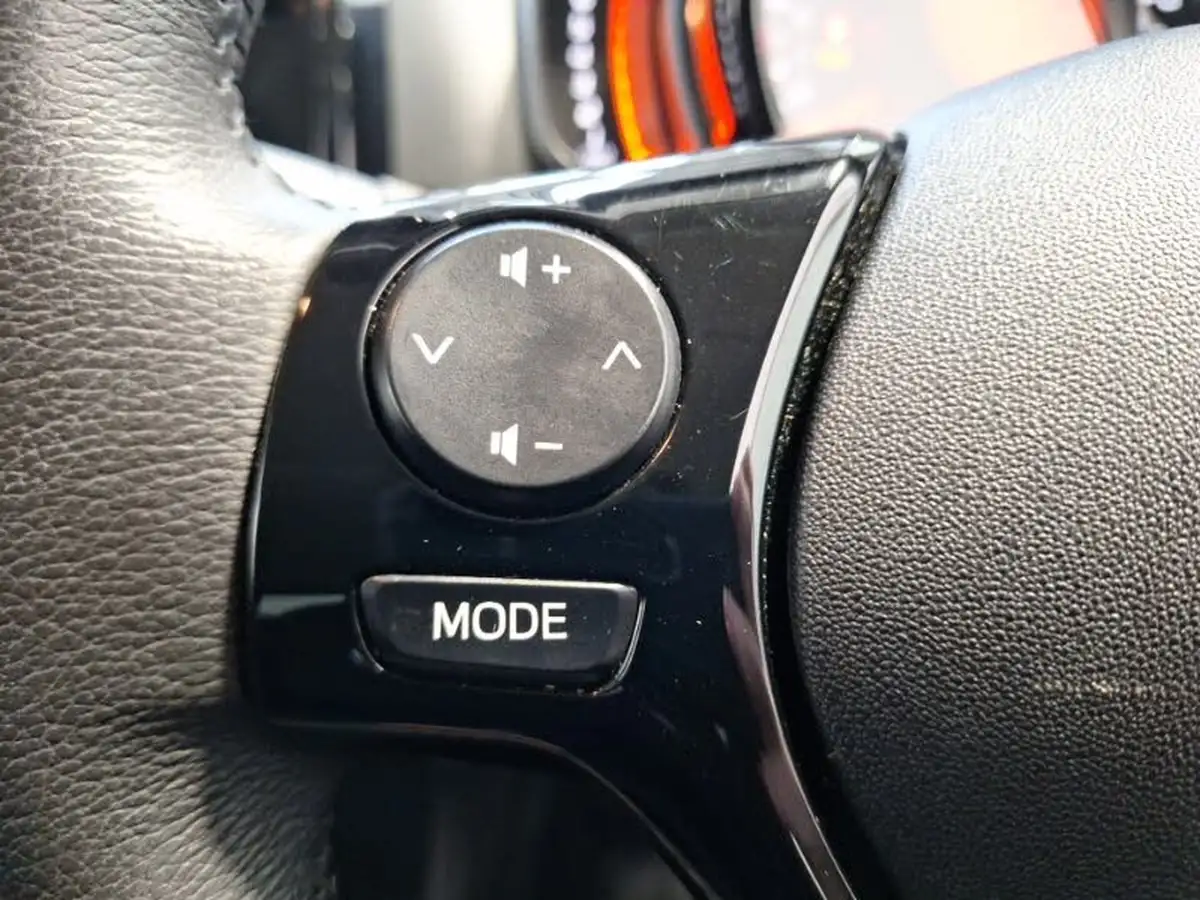 2021-citroen-c1-10-vti-shine-5d-big-14