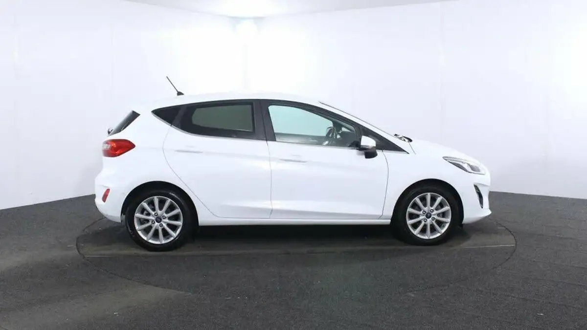 2017-ford-fiesta-10t-titanium-125ps-ecoboost-ss-5d-big-7