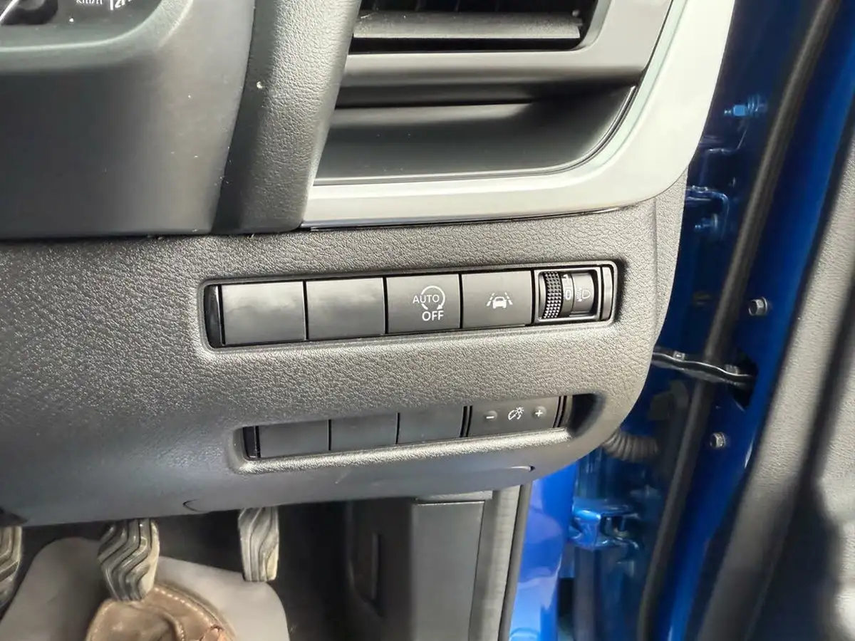 2023-nissan-qashqai-13-dig-t-acenta-premium-140ps-big-46