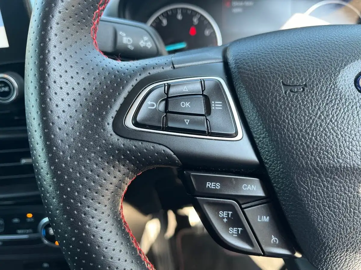 2018-ford-ecosport-10t-st-line-140ps-big-20