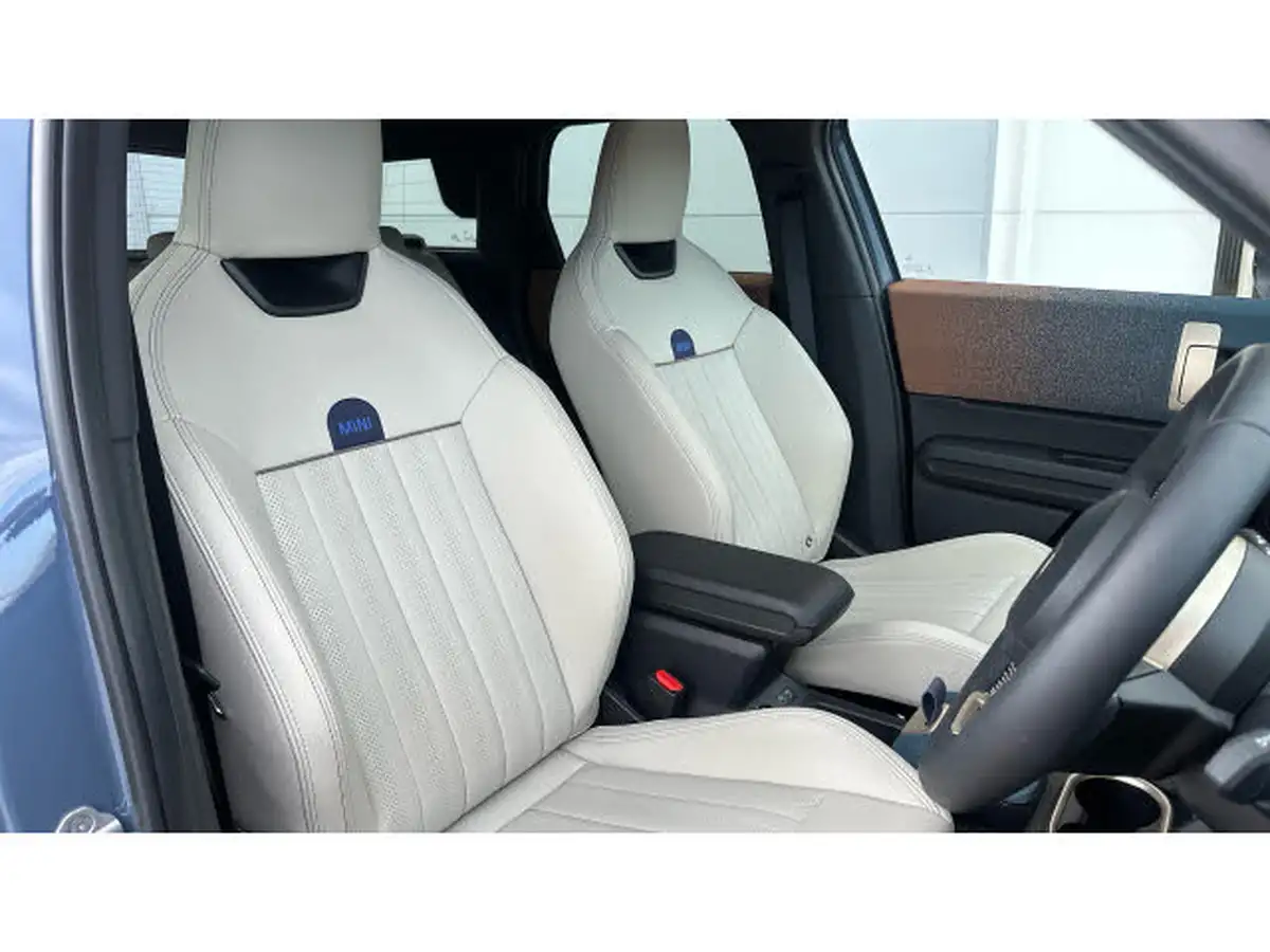 2024-mini-countryman-e-cooper-e-exclusive-big-10