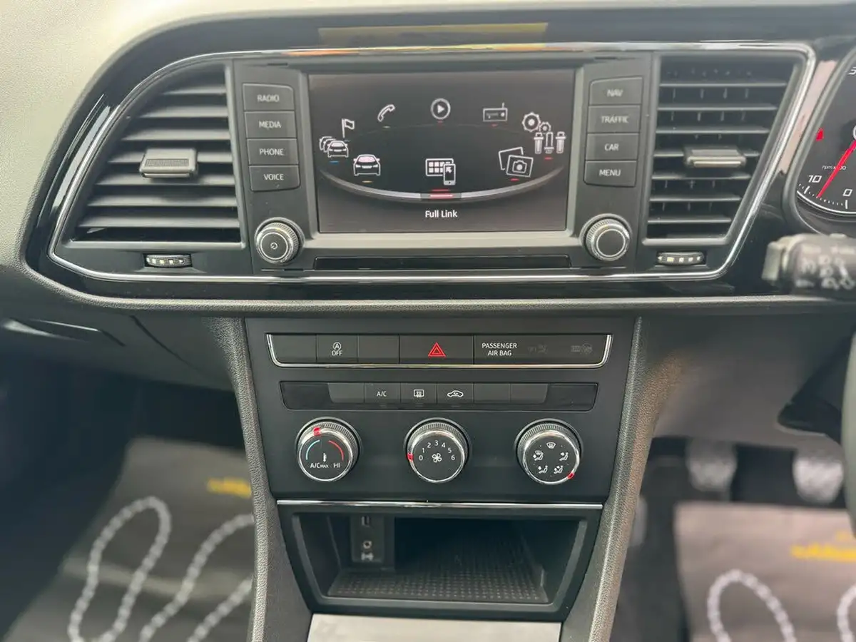 2016-seat-leon-14-se-tech-pack-hatchback-5d-1395cc-big-29