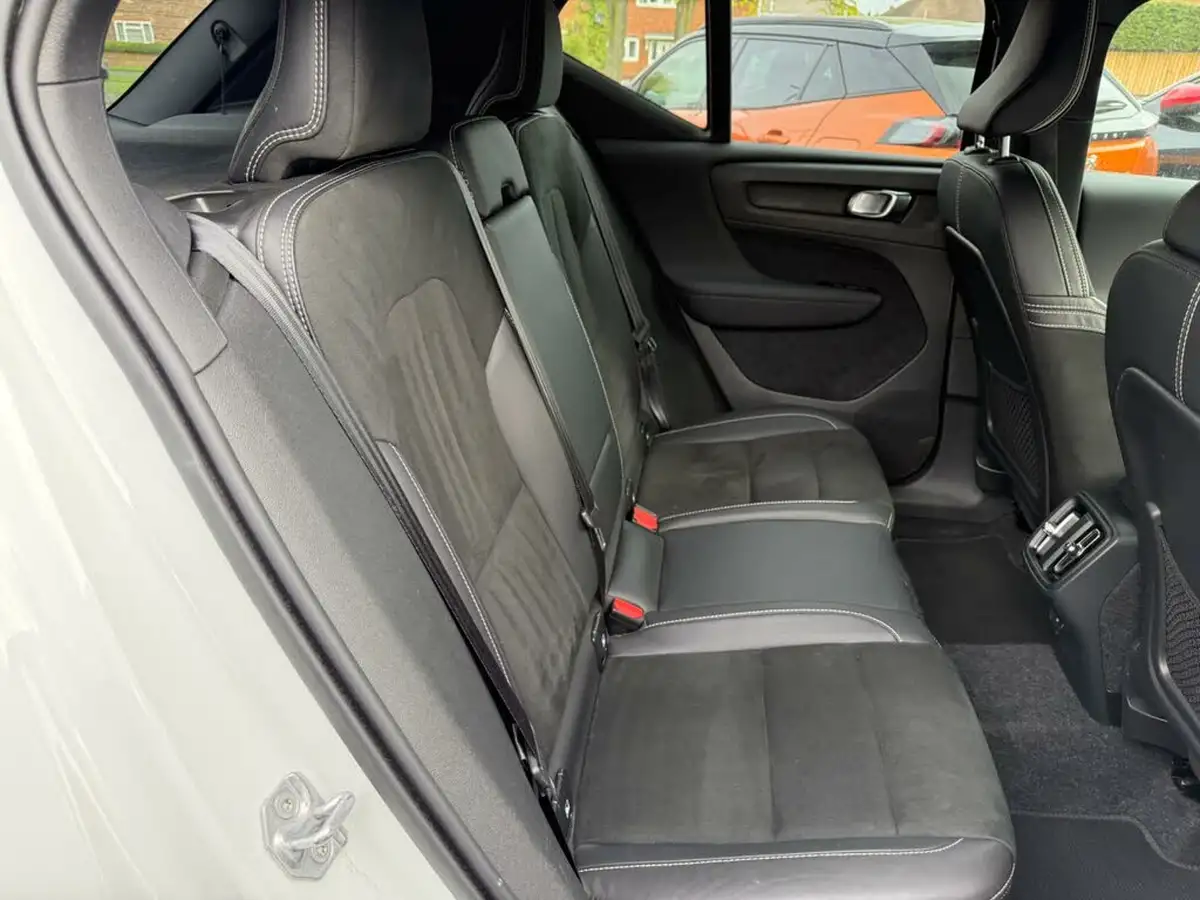 2021-volvo-xc40-20-b4-r-design-pro-194bhp-auto-big-21