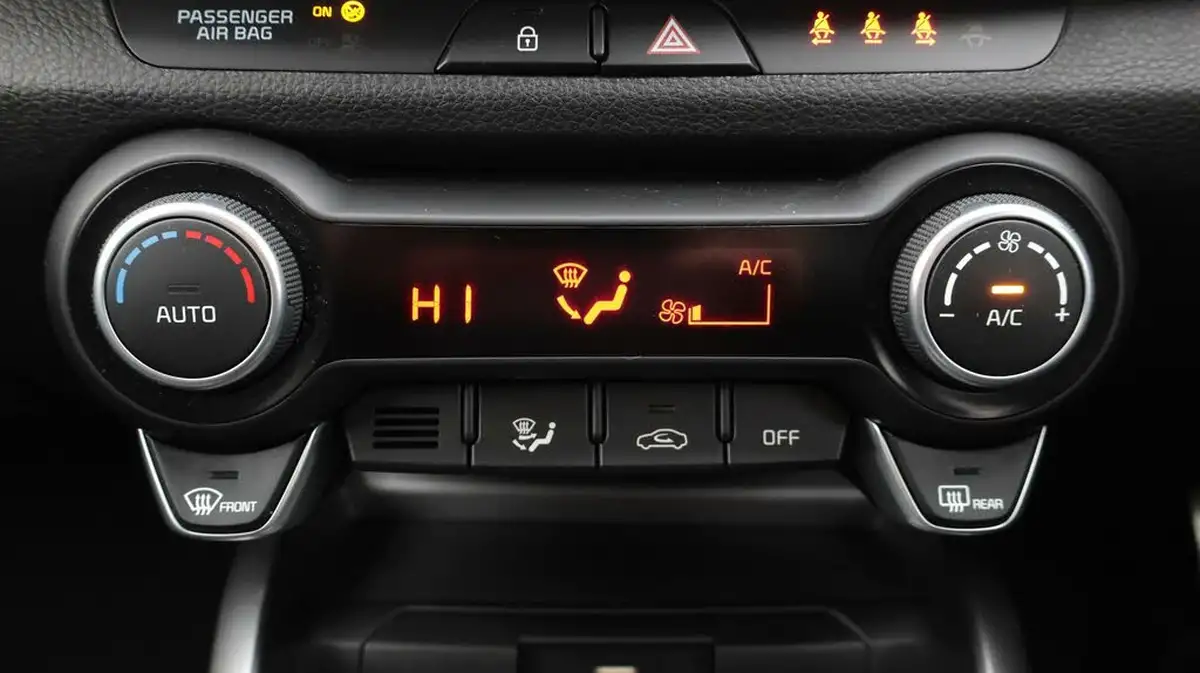2022-kia-stonic-10-t-gdi-connect-dct-big-12