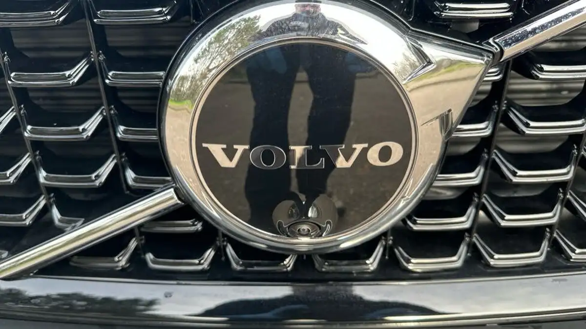 2025-volvo-v90-20-t8-ultra-big-42