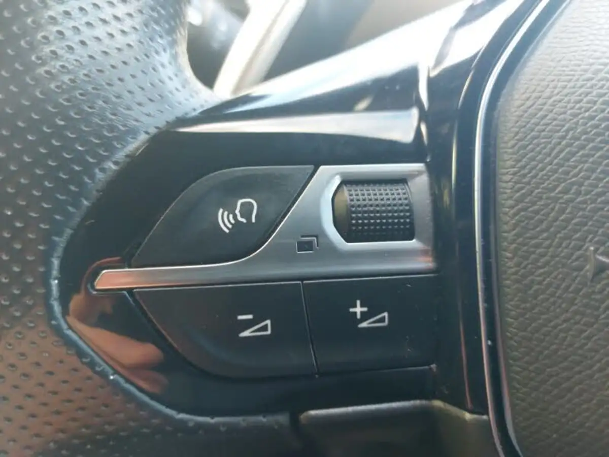 2021-peugeot-3008-suv-16-puretech-gt-180bhp-ss-eat8-big-13
