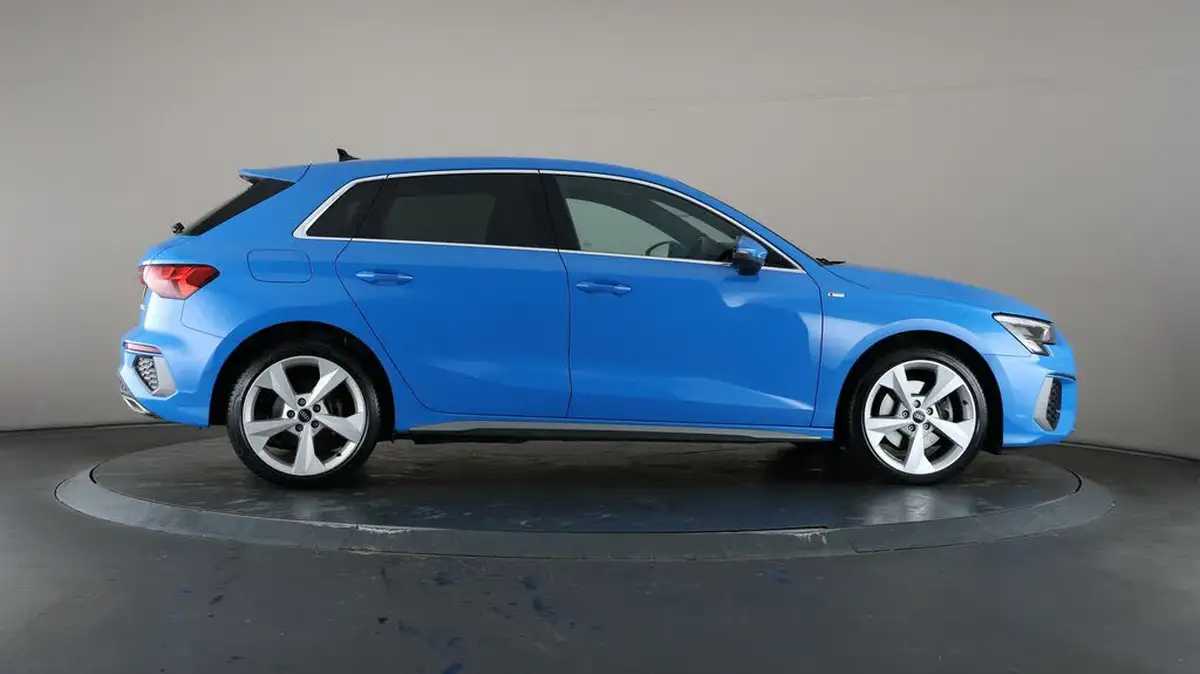 2021-audi-a3-14-40-tfsi-e-s-line-big-54