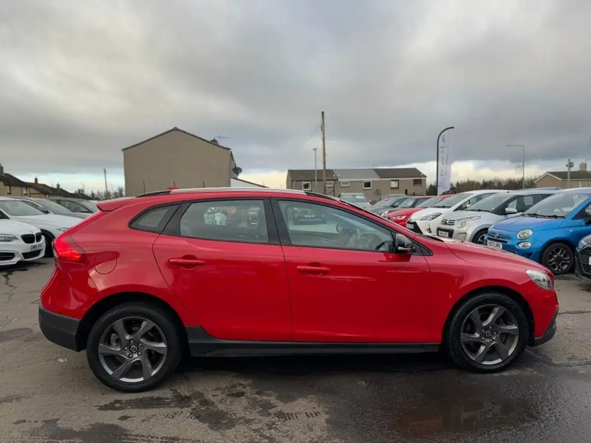 2014-volvo-v40-16td-d2-cross-country-lux-powershift-big-7