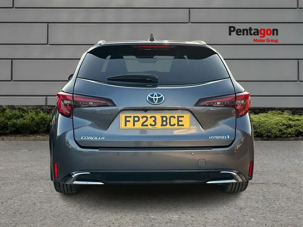 2023-toyota-corolla-18-vvt-i-design-138bhp-touring-sports-5d-big-13