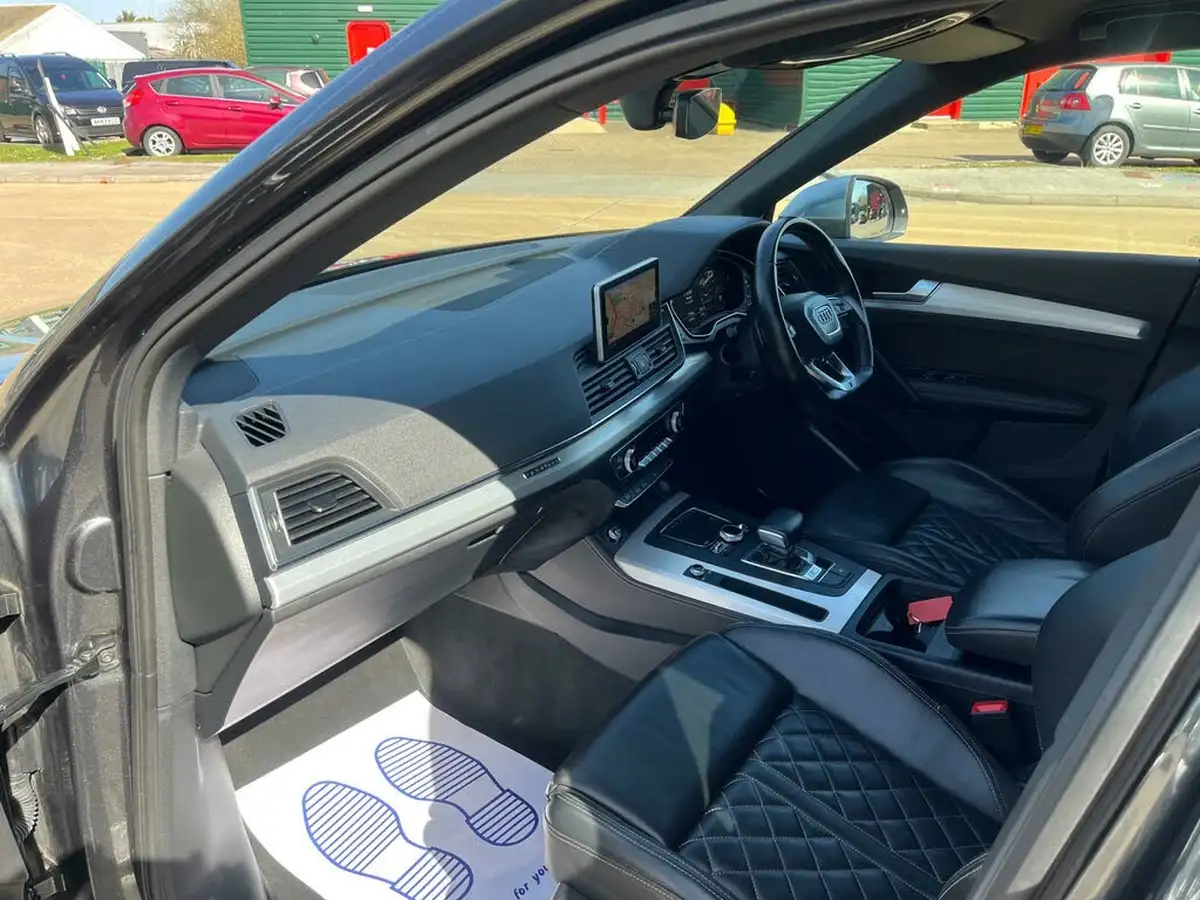 2017-audi-sq5-30-tfsi-quattro-big-21