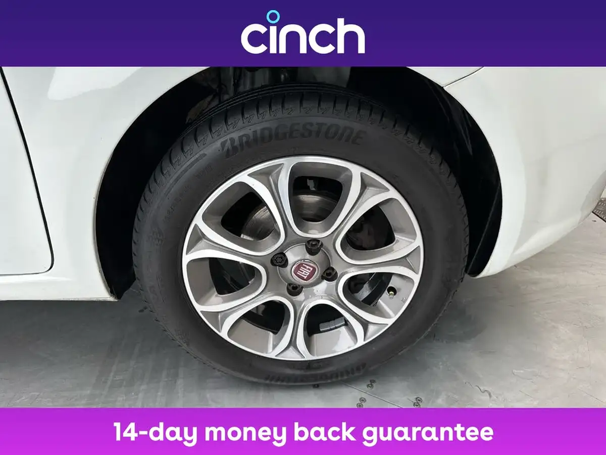 2016-fiat-punto-12-easy-5d-big-19