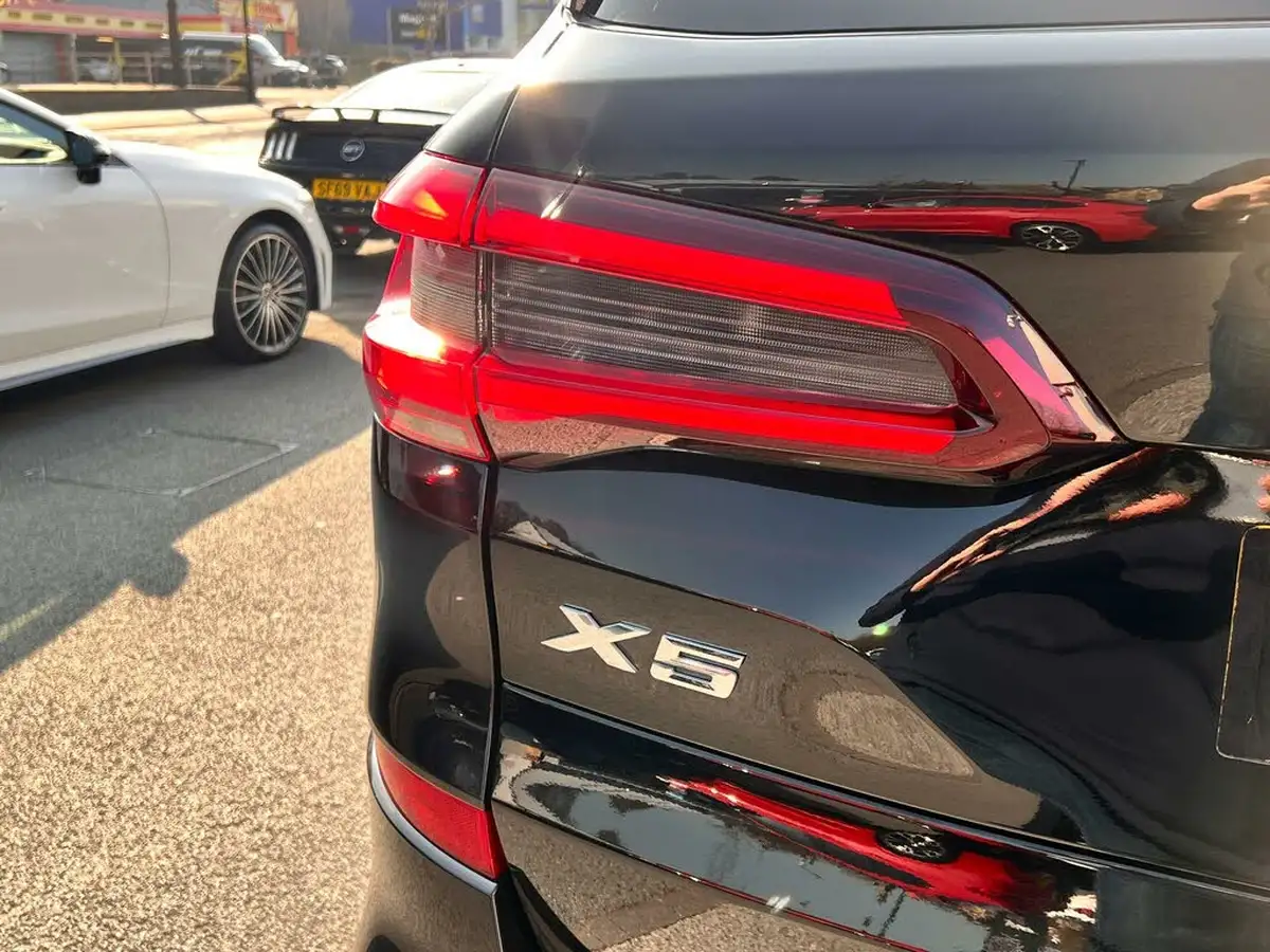 2020-bmw-x5-30td-xdrive-30d-m-sport-261bhp-big-79